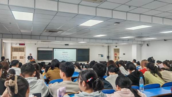 e12e1f31be81b6e75dc9a8f0041e0783